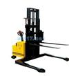 CTD15 1.5T-1.6M堆高車載重1.5噸，提升1.6米